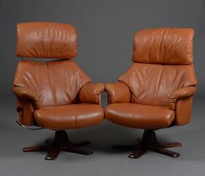 Par lænestole i lædder. 2 