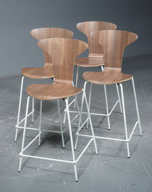 Arne Jacobsen, MunkegaardMyggen barstol 4 
