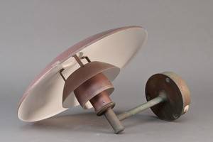 Poul Henningsen. Udendørslampe 4,53, patineret kobber.