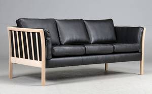 Dansk Design Skagen Tremmesofa 3 pers., i sæbebehandlet ask m. hynder i sort læder