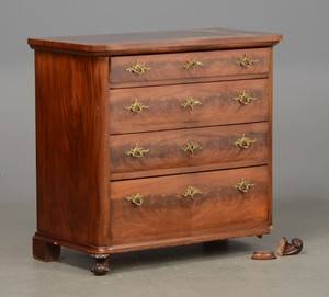 Kommode af mahogny
