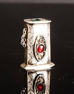 Luktdosa, i silver, år 1844
