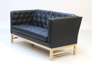 Erik Ole Jørgensen 1925 - 2002. Fritstående to-pers. sofa, model EJ-315