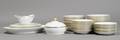 Bing og Grøndahl. Middagsstel med guld kant af porcelæn. 51