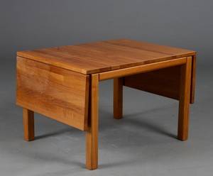 Haslev Møbelfabrik. Sofabord af massiv teak med klapper 
