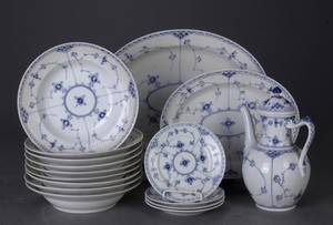 Musselmalet Halvblonde service, porcelæn. Kgl.P. 16