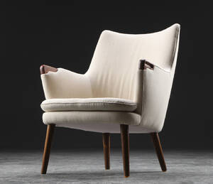 Hans J. Wegner. Lænestol model AP-20
