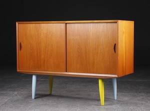 Dansk Møbelproducent. Skænk i teak. 1950erne 