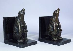 Zwei Buchstützen mit sitzenden Bronzebären 2