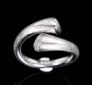 Noën Jewellery Hvidguldsring, 14 kt m brillanter, ca. 0.10 ct.