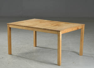 Sofabord af egetræ. Haslev møbelsnedkeri Denne vare er sat til omsalg under nyt varenummer 5083246