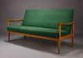 Fritz Hansen. Tre-pers. sofa, egetræ, grønt uld
