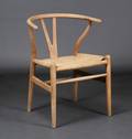 Hans J. Wegner. Armstol Y - stol af egetræ, model CH-24 