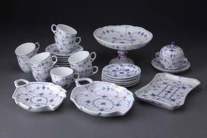 Kgl. Porcelæn, musselmalet kaffeservice 30