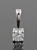 Pendant in 18k set with brilliant cut diamond 0.17ct