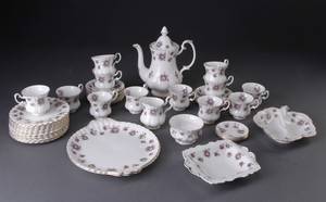 Roual Albert. Kaffestel af porcelæn, Sweet Violets 43