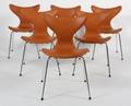 Arne Jacobsen. Sæt på seks stole Liljen model 3108, cognac farvet læder 6