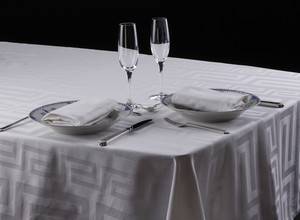 KEOPS - Collection. Dinner DeLuxe. Borddugesæt i gaveæske. 140x270 cm