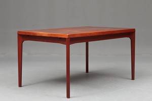 Henning Kjærnulf. Spisebord af teak 