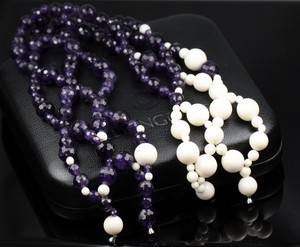 Ole Lynggaard. Dobbeltradet kæde med ametyst og benperler 