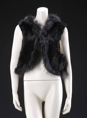 Fur Living. Vest af kanin. Str. ML