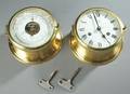 Schatz. Skibsur og barometer af messing. 2 