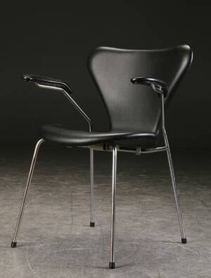 Arne Jacobsen. Armstol model 3207