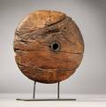 Kinesisk hjul i træ med jernnav, 1600-1700-tallet 