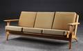 Hans J. Wegner. Tre-pers. sofa, egetræ, model GE-290 