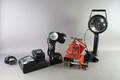 Ficklampa Hitachi med laddare och batterier 2 st, bygglampa och skruvstäd