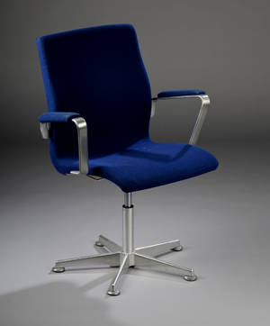 Arne Jacobsen 1902-1971. En Oxford stol