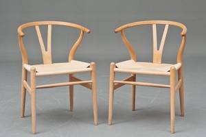 Hans J. Wegner. To Y-stole af egetræ, m. hynder 22