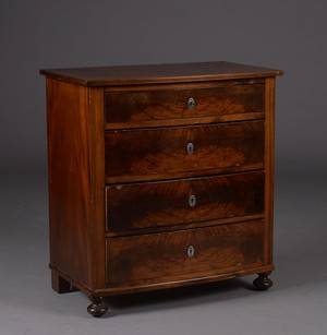 Kommode af mahogni