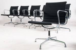 Charles  Ray Eames, Satz von sechs Konferenzstühlen aus der Serie Aluminium Group Modell EA 108 von Vitra 6
