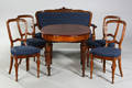 Salonstue, bord, stole og sofa 62