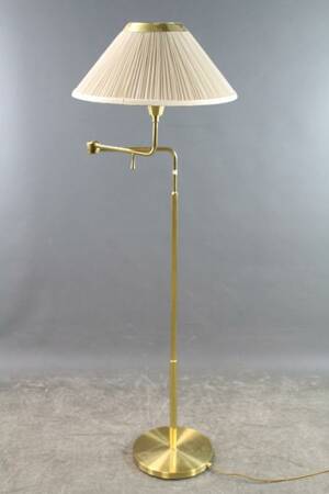 Golvlampa i mässing