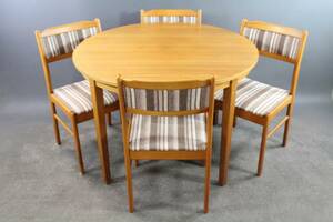 Matgrupp i teak 5 delar, bord och stolar 4 st