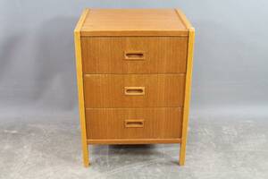 Sängbord i teak