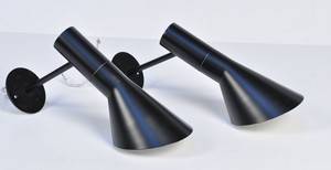 Arne Jacobsen. Par AJ-væglamper 2 