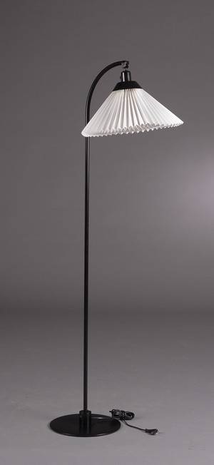 Flemming Agger for Le Klint. Standerlampe model 368