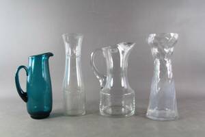 Vaser 2 st och kannor 2 st
