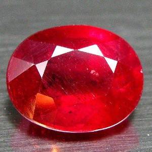 Uindfattet rubin. Ca. 3.93 ct.
