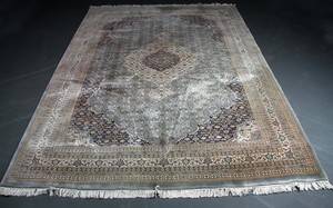 Persisk Nain. 350 x 256 cm. 