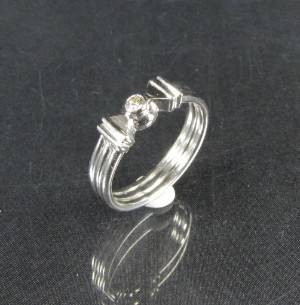 Ring in Weißgold mit Brillant, ca. 0.06 ct.
