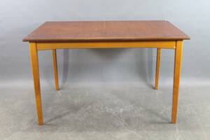 Matbord i teak