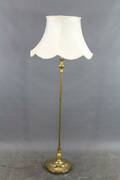 Golvlampa i mässing