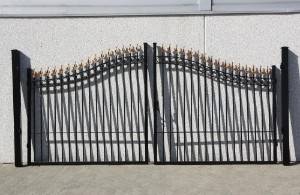 Smedejernsport med guldspir 160 cm og stolper