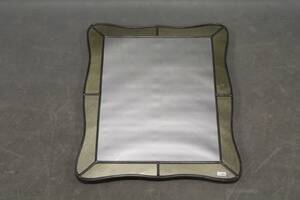 Spegel med blyinfattat glas