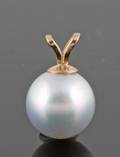 9k gold tahitian pearl pendant