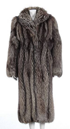 Frakke, sølvræv, ca. str. 40-42